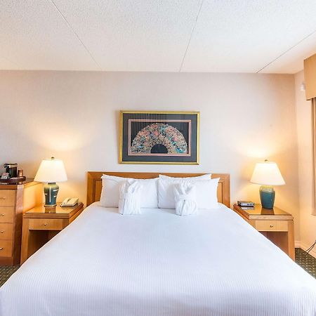 Ramada By Wyndham Thunder Bay Airlane Hotel Kültér fotó