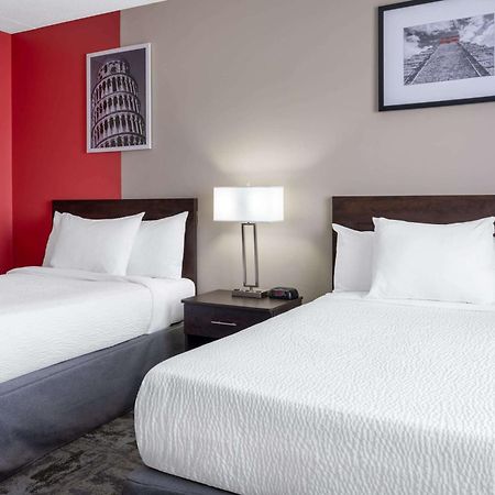 Ramada By Wyndham Thunder Bay Airlane Hotel Kültér fotó