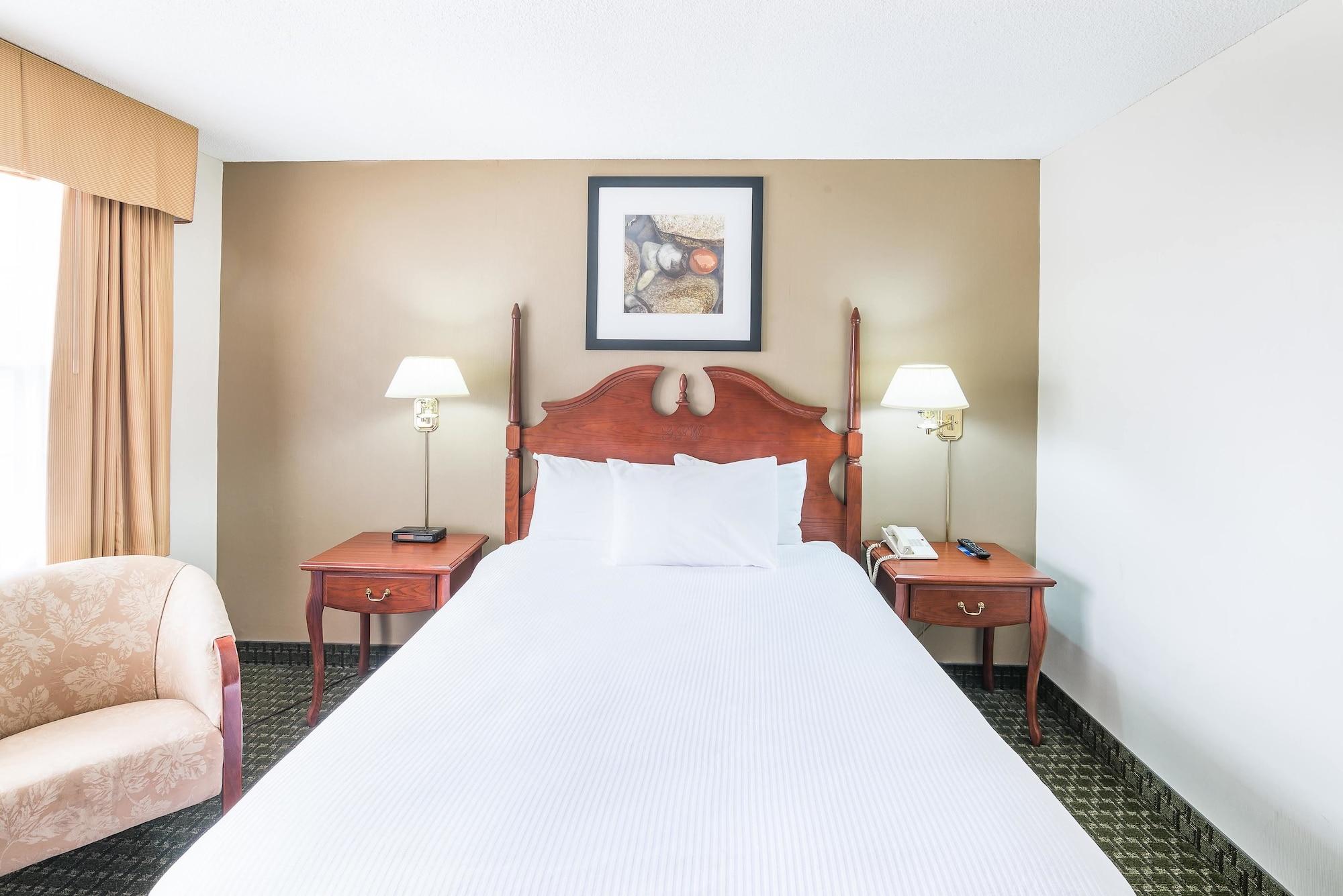 Ramada By Wyndham Thunder Bay Airlane Hotel Kültér fotó