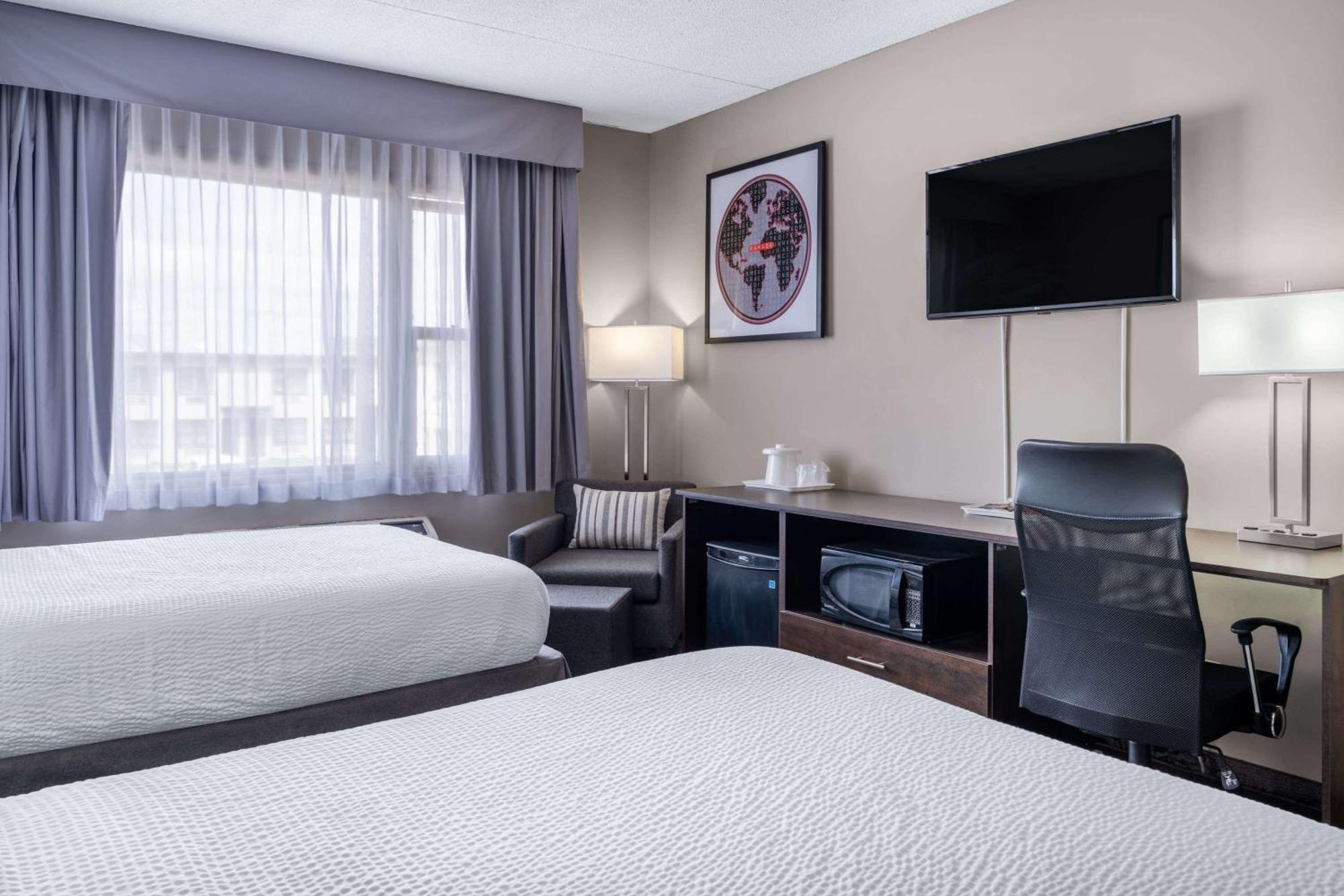 Ramada By Wyndham Thunder Bay Airlane Hotel Kültér fotó