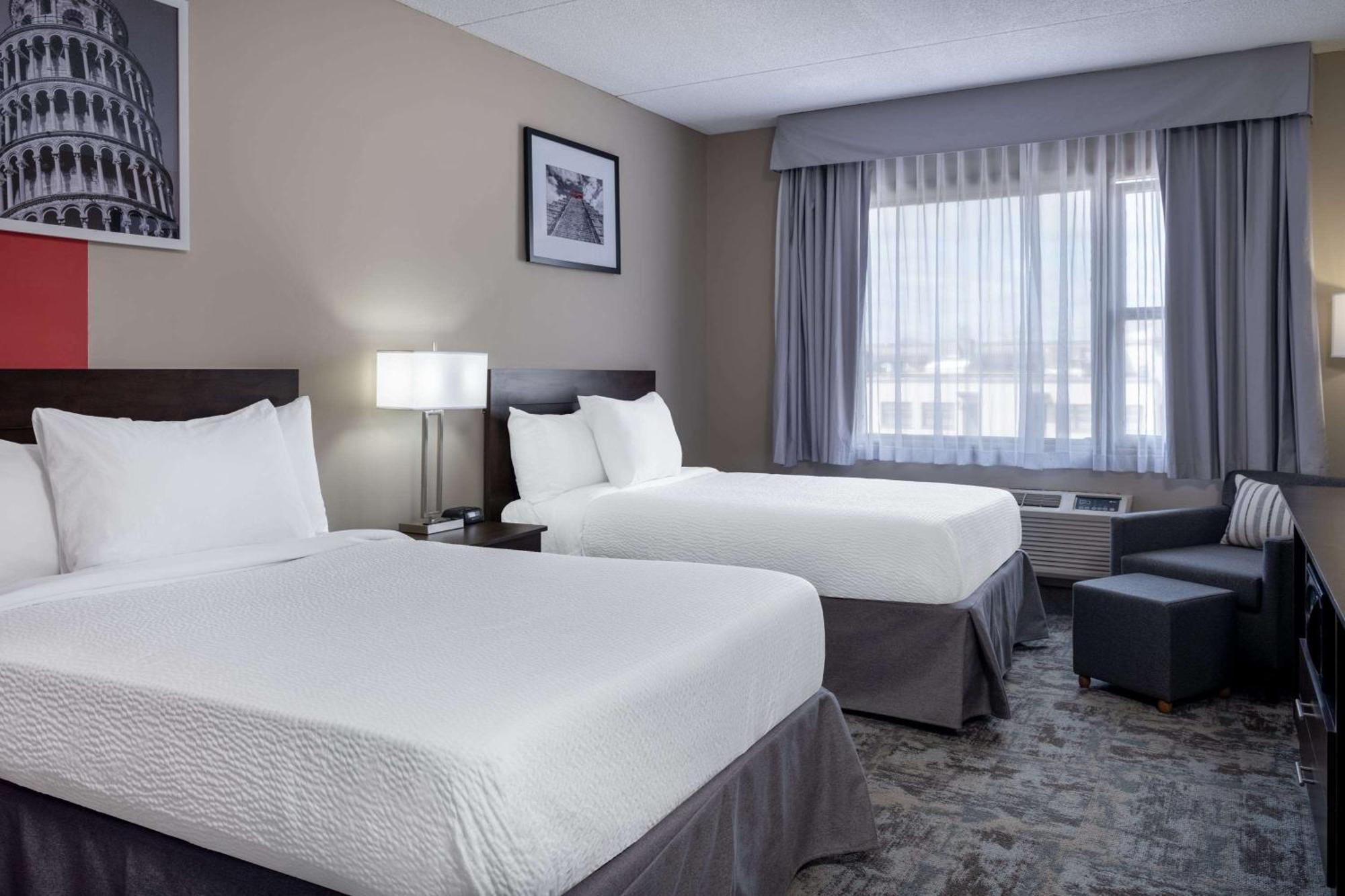 Ramada By Wyndham Thunder Bay Airlane Hotel Kültér fotó