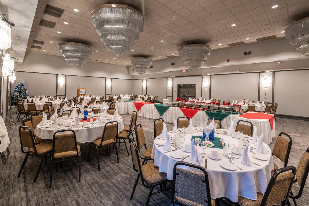 Ramada By Wyndham Thunder Bay Airlane Hotel Kültér fotó
