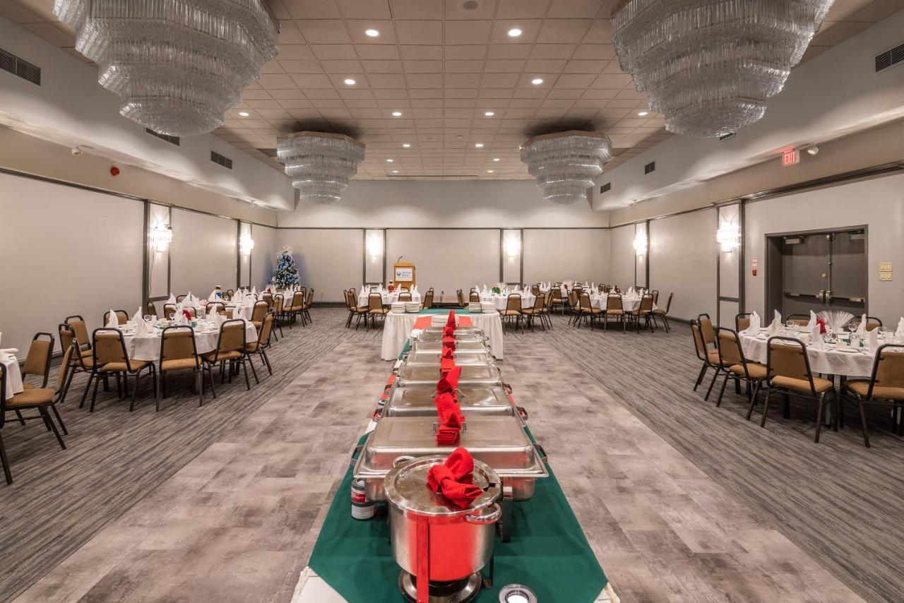Ramada By Wyndham Thunder Bay Airlane Hotel Kültér fotó