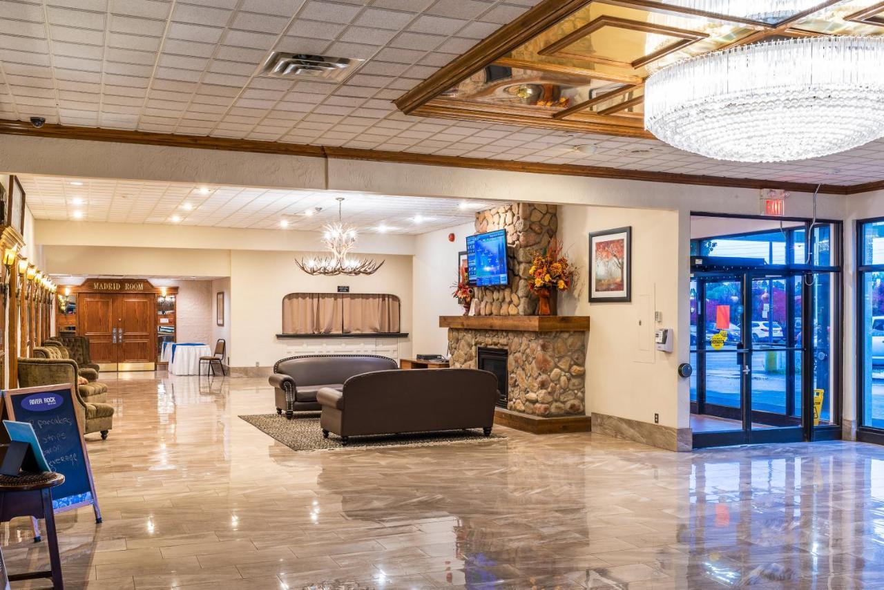 Ramada By Wyndham Thunder Bay Airlane Hotel Kültér fotó