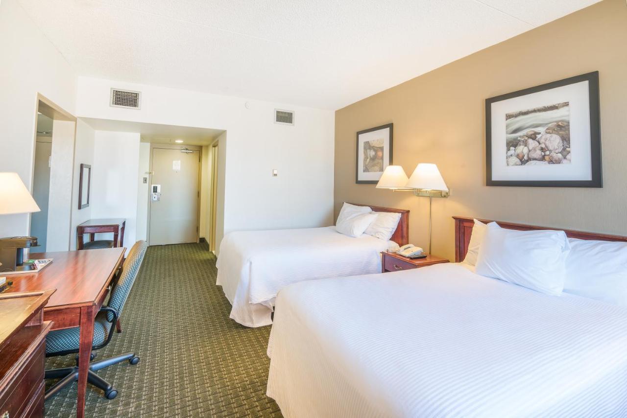 Ramada By Wyndham Thunder Bay Airlane Hotel Kültér fotó